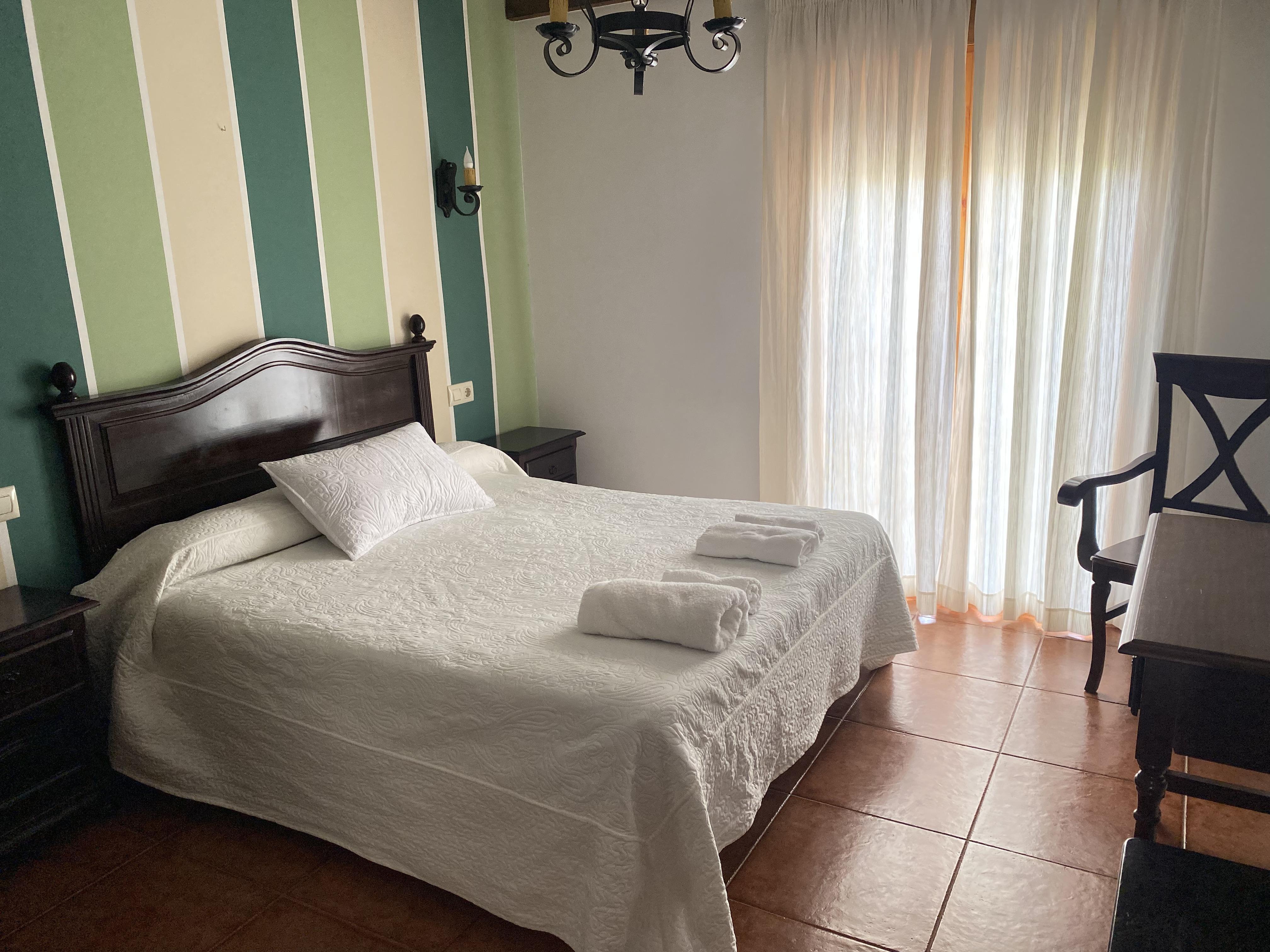 Hostal El Descanso Del Emperador Харандилья-де-ла-Вера Экстерьер фото